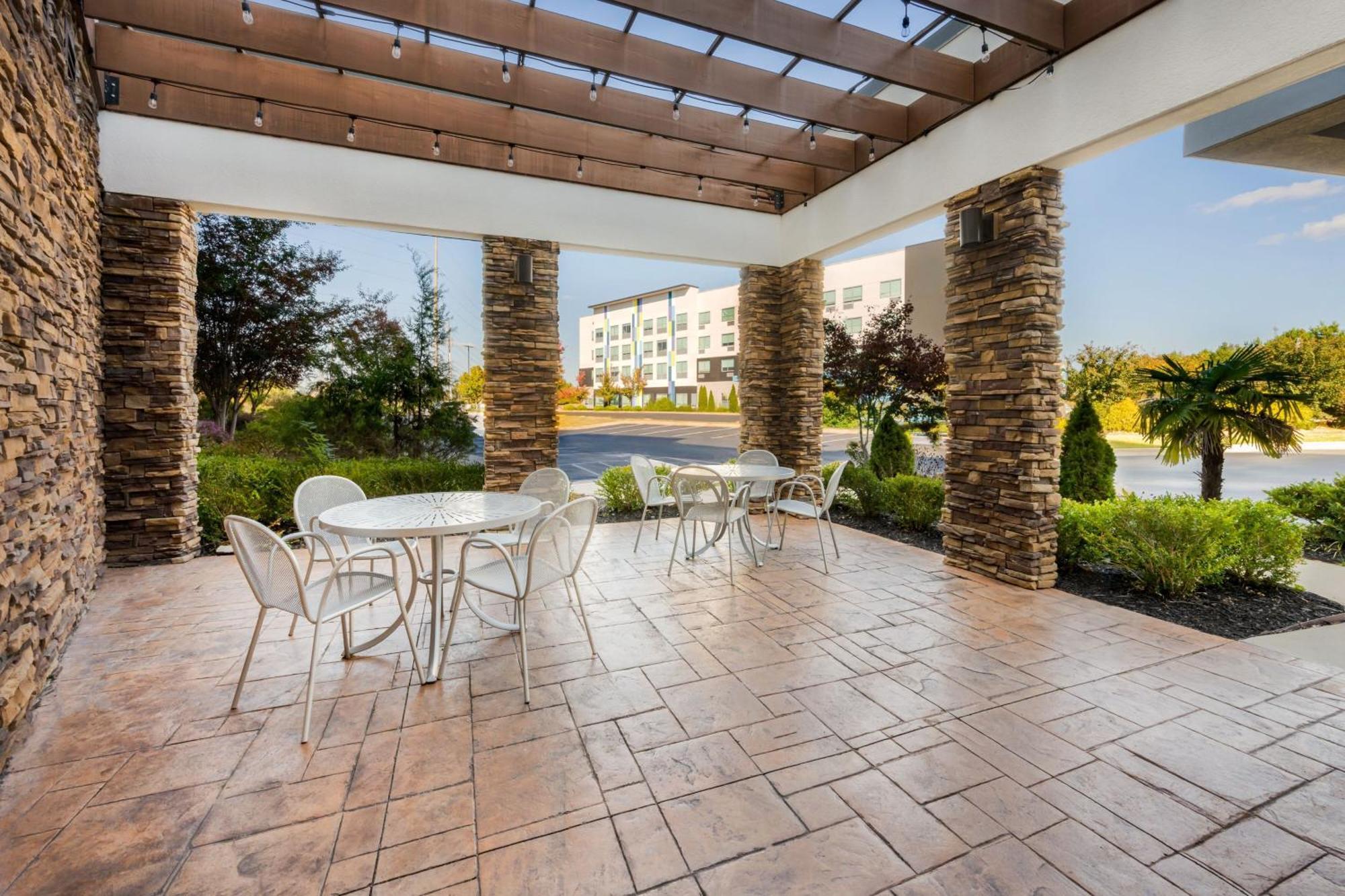 Courtyard By Marriott Auburn Hotell Exteriör bild